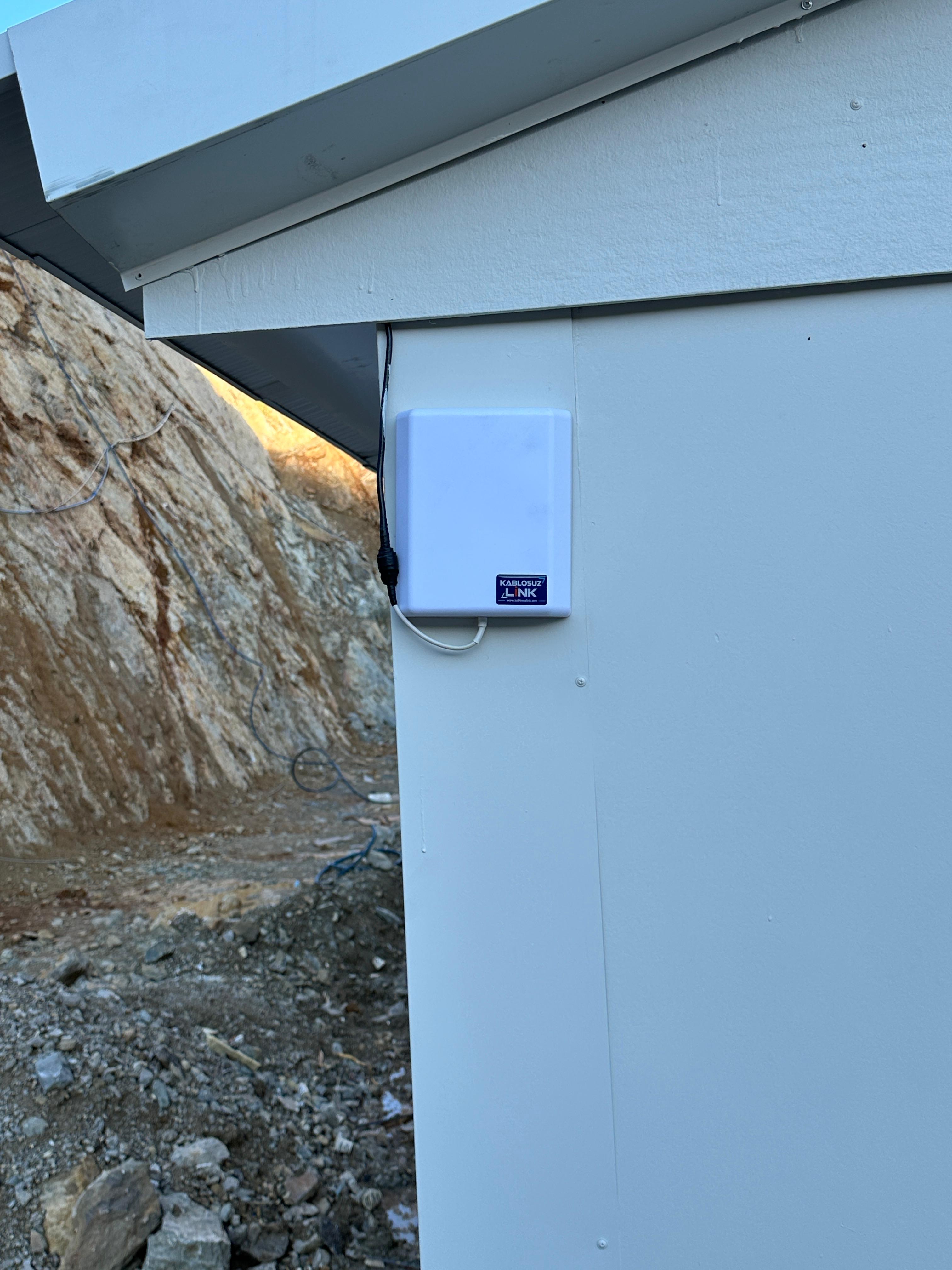 İç ortam GSM LTE sinyal dağıtıcı anten kurulumu
