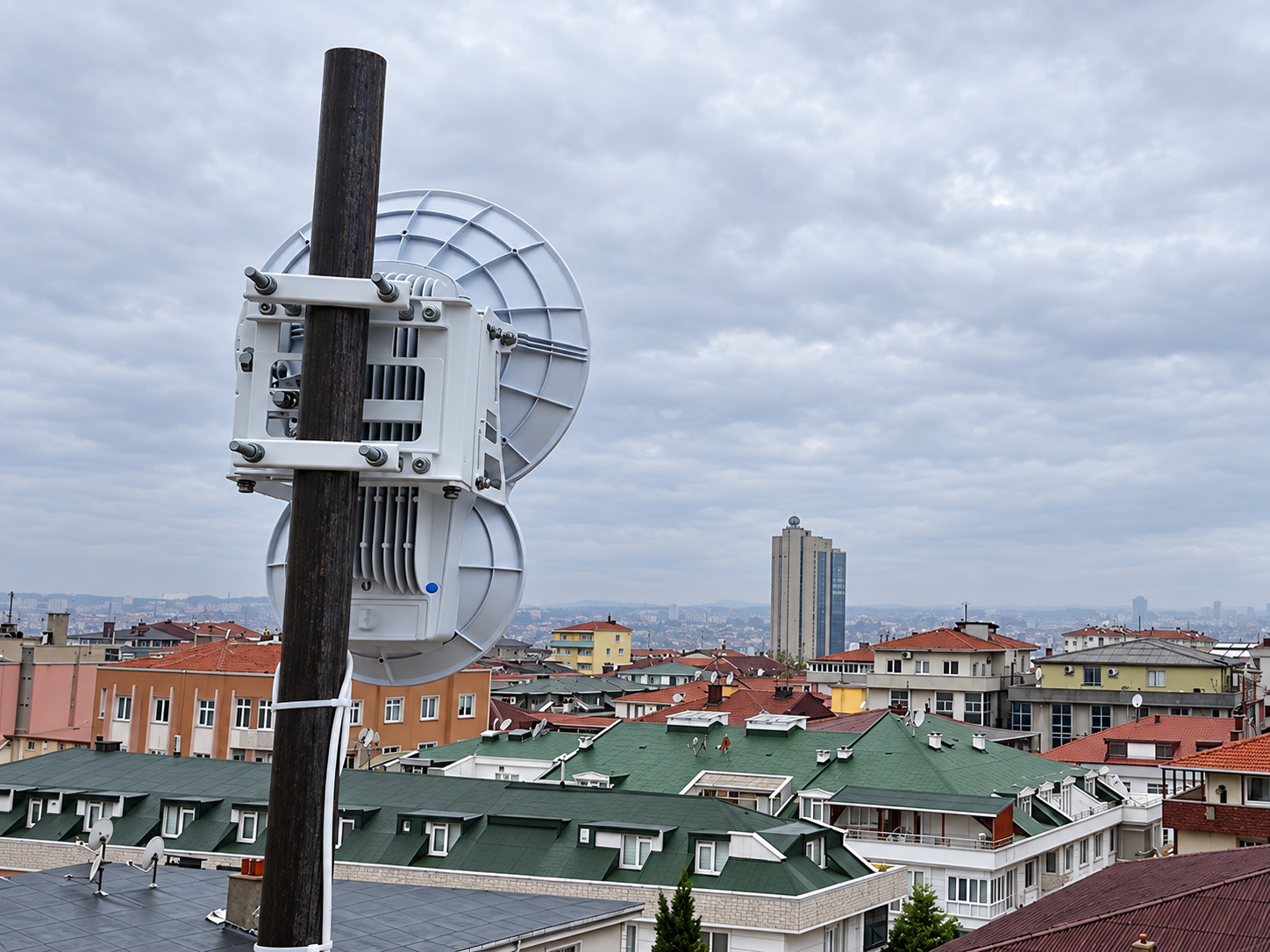 İstanbul Gelişim Üniversitesi Ubiquiti airFiber dış ortam kurulumu