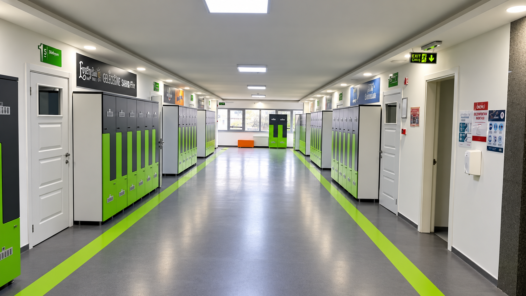 Kozmos Yazılım Anadolu Lisesi koridor kurumsal Wi-Fi altyapısı