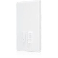 Ubiquiti UniFi AC Mesh Pro Outlet